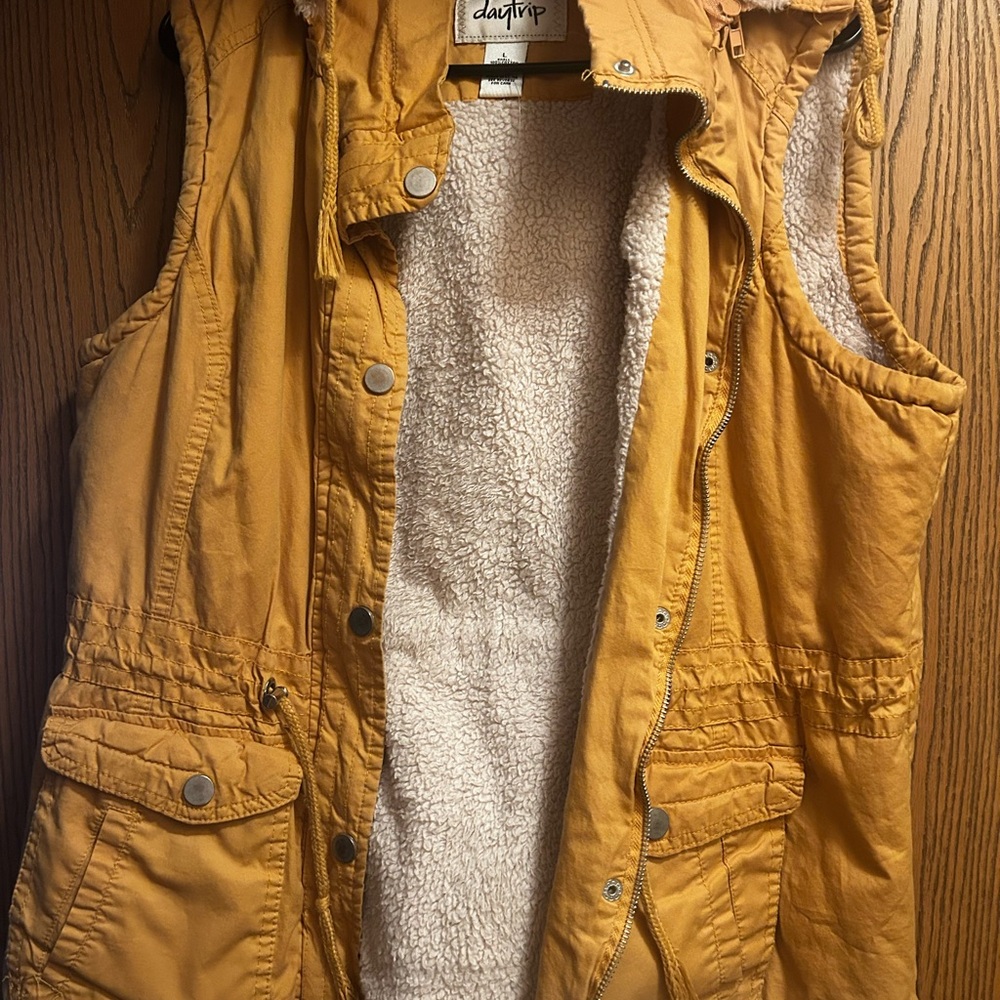 Daytrip Mustard Vest with Soft Lining